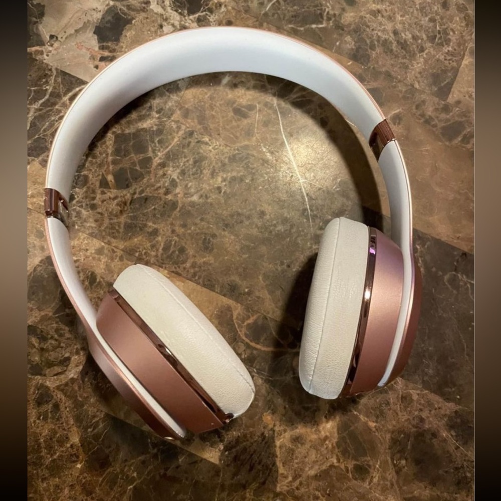 Beats Solo 3 - rose gold